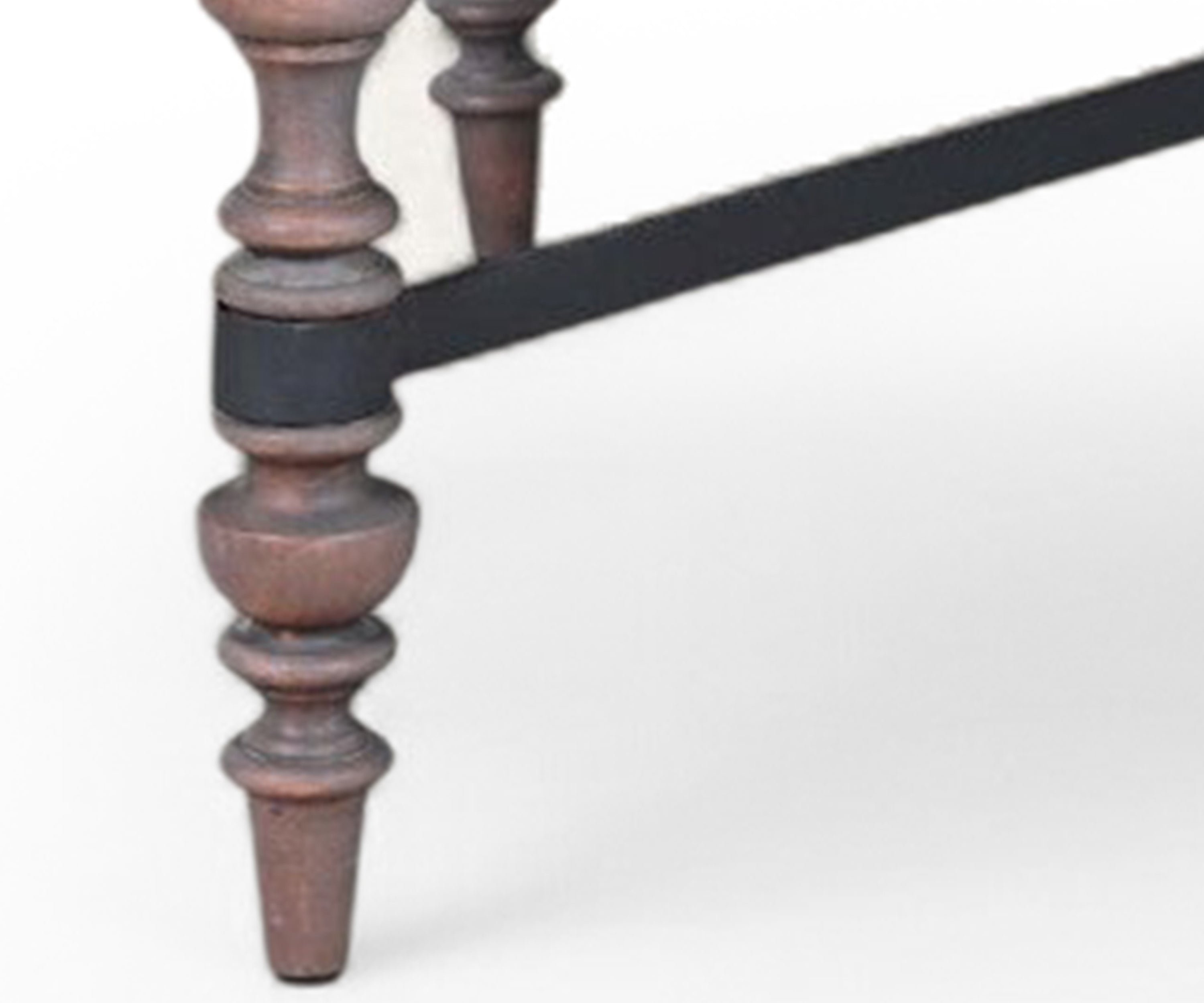 Vintage Turned Leg Round Coffee Table
