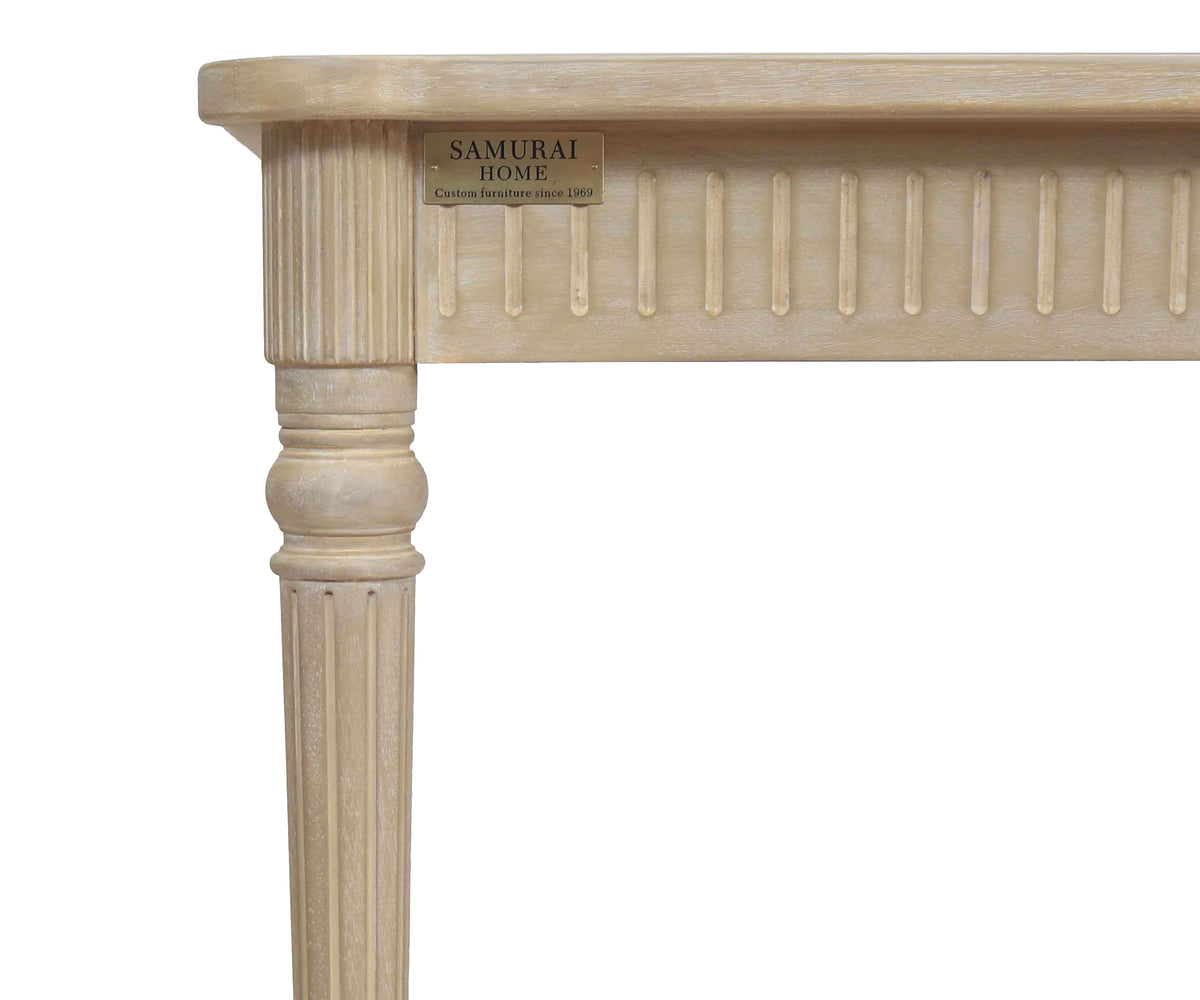 Fluted Light Brown 6-Seater Dining Table with Turned Legs